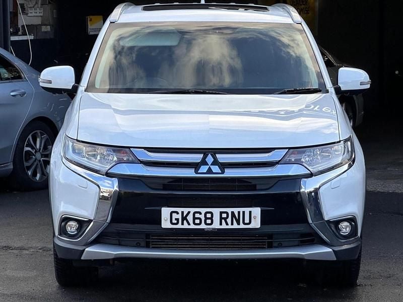 Used Mitsubishi Outlander 150 HP (110 kW) 2018 White SUV