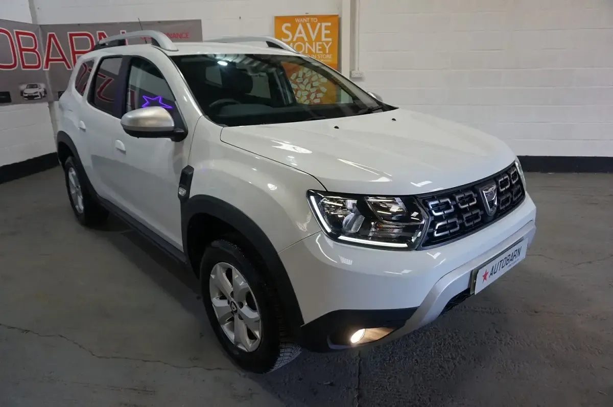 Used Dacia Duster Comfort 114 HP (83 kW) 2018 White SUV