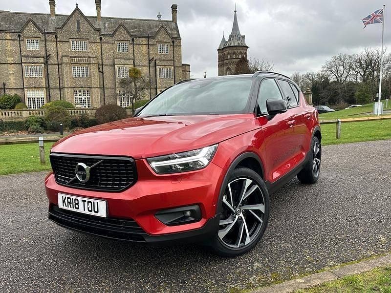 Used Volvo XC40 190 HP (139 kW) 2018 Red SUV