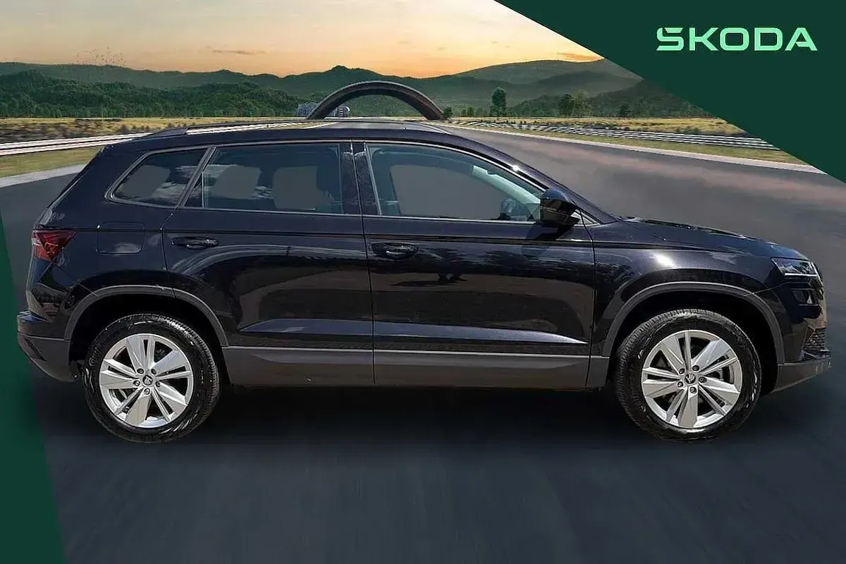 Used Skoda Karoq SE 110 HP (80 kW) 2025 Black magic pearl effect SUV