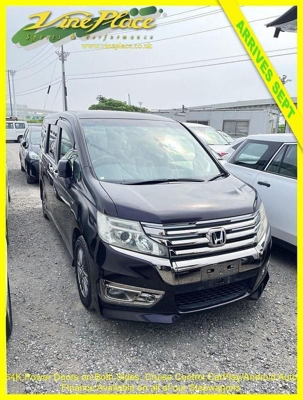 Purple Used 2012 Honda Stepwgn Cool MPV | £11,500 (Fair price) - Image 1/3