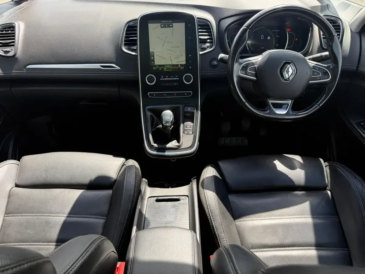 Used Renault Grand Scénic IV Signature 110 HP (80 kW) 2018 Blue MPV