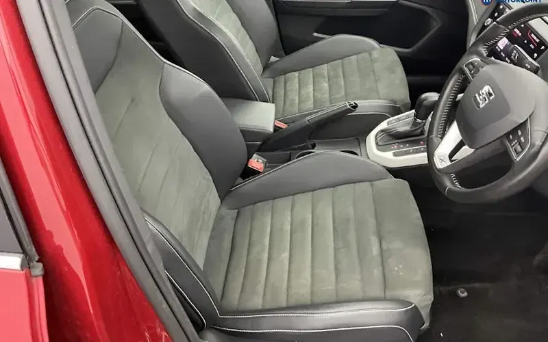 Used Seat Arona XCELLENCE Lux 116 HP (85 kW) 2020 Red SUV
