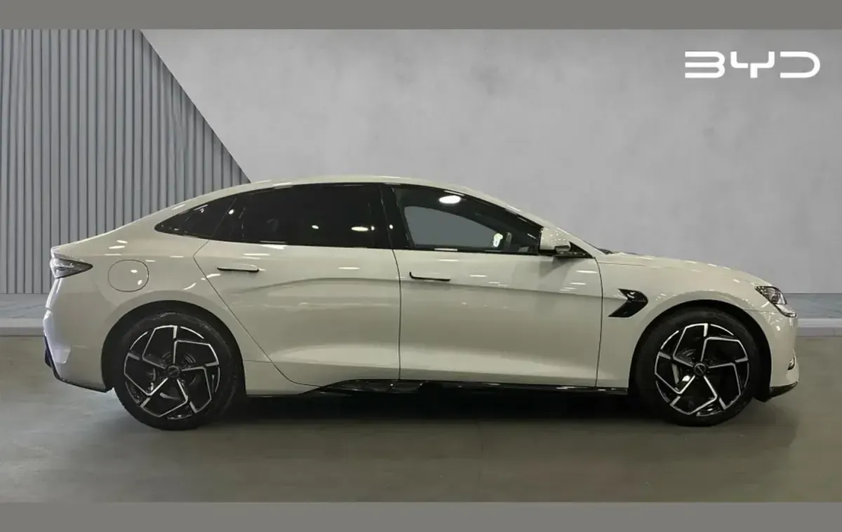 Used BYD Seal 389 kW (530 HP) 2025 Grey Sedan