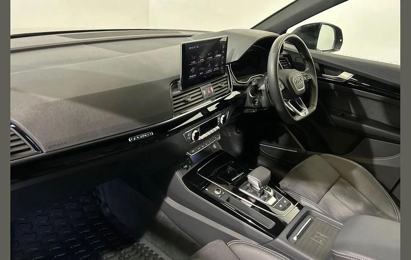 Used Audi Q5 Sportback Black Edition 200 HP (147 kW) 2024 Black SUV