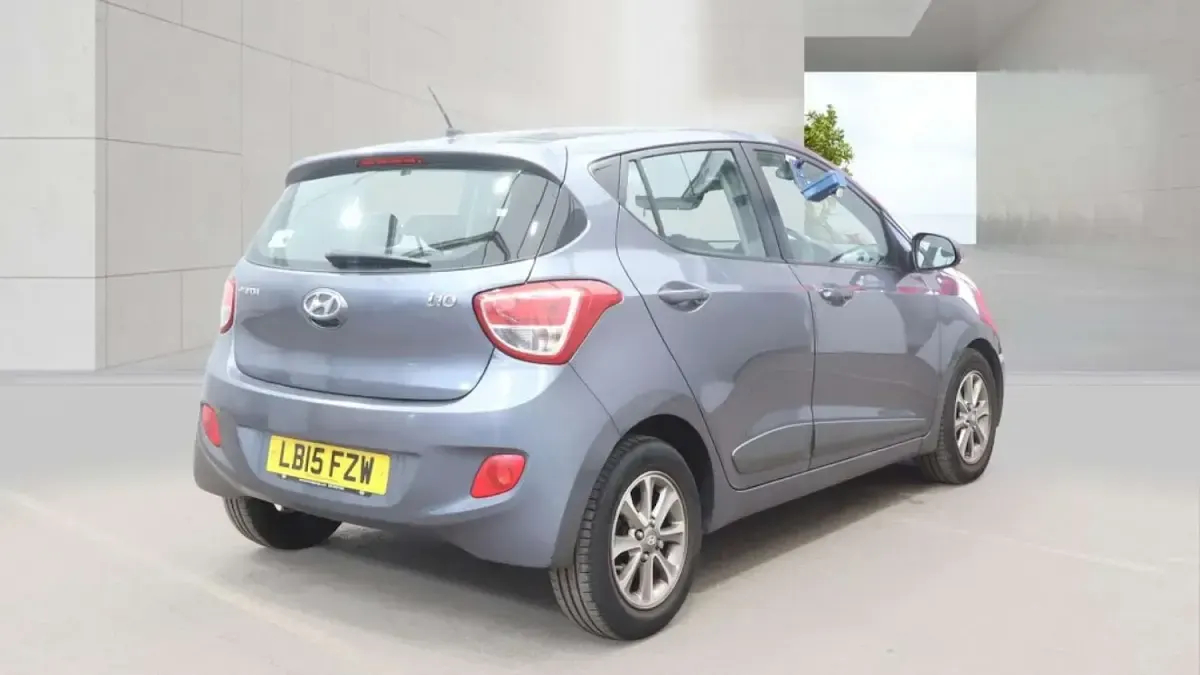 Used Hyundai i10 Premium 87 HP (63 kW) 2015 Grey Hatchback
