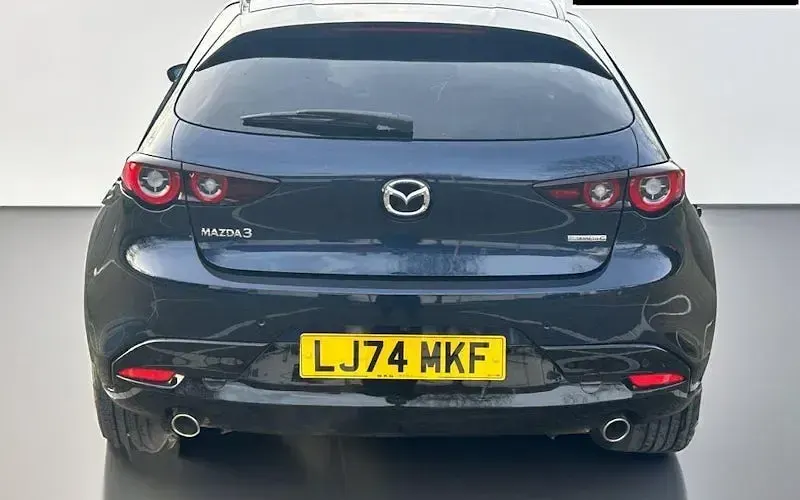 Begagnad Mazda 3 Exclusive-Line 122 HK (89 kW) 2023 Halvkombi