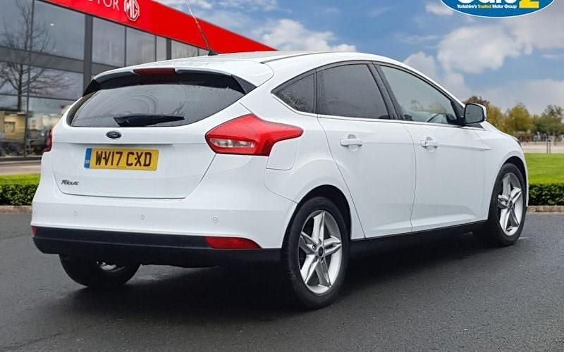 Używany Ford Focus Titanium 120 KM (88 kW) 2017 Biały Hatchback