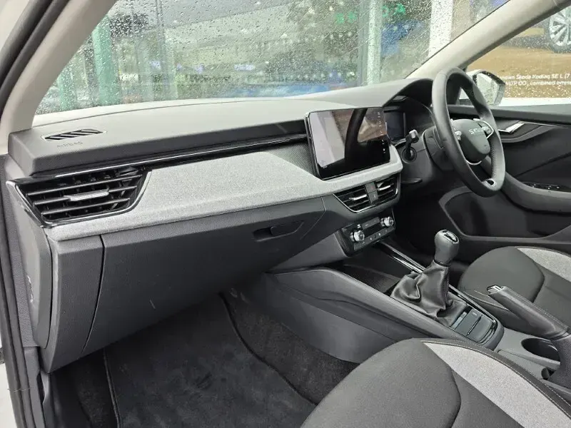 Used Skoda Scala SE 85 HP (62 kW) 2025 White Hatchback