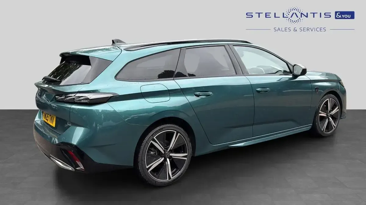 Used Peugeot 308 SW GT 129 HP (94 kW) 2025 Blue Estate