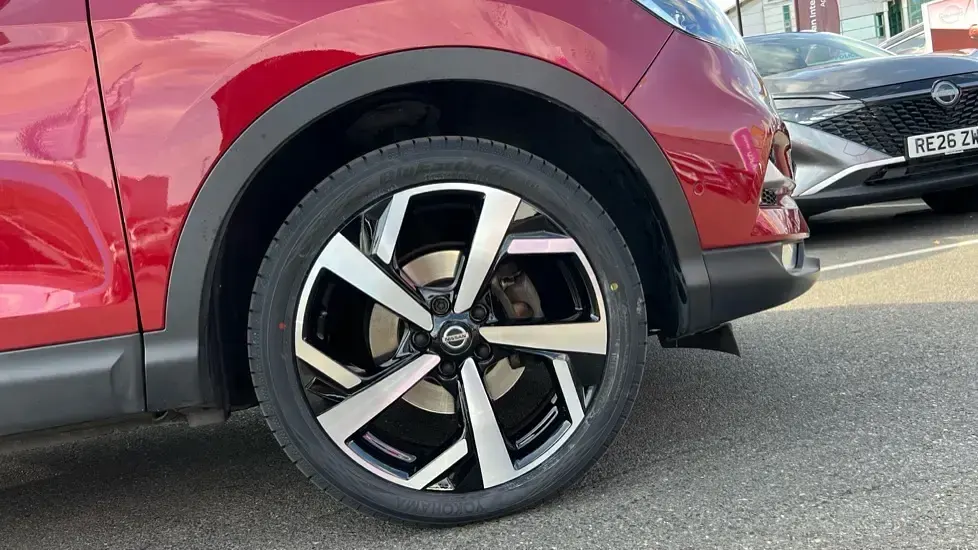 Used Nissan Qashqai Tekna 160 HP (117 kW) 2020 Red SUV