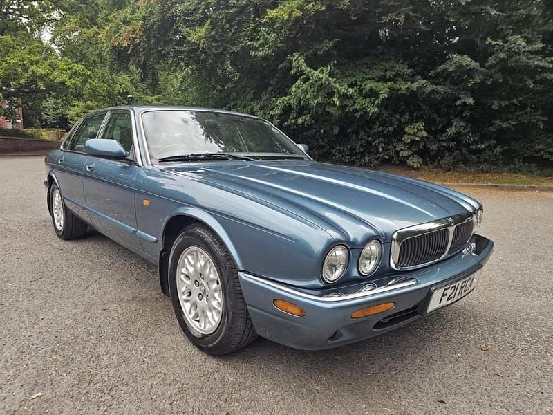 Blue Used 1999 Jaguar XJ8 Sedan | £4,999 - Image 1/4