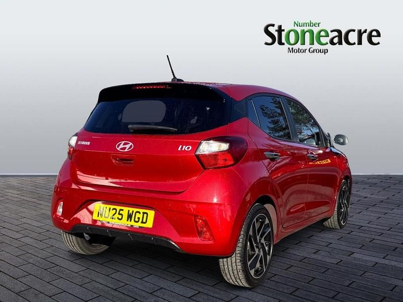 Used Hyundai i10 Premium 79 HP (58 kW) 2025 Red Hatchback