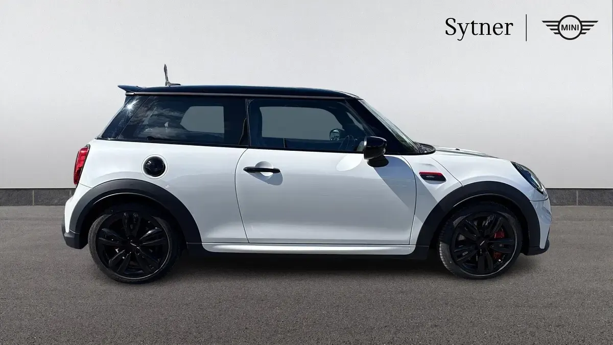 Used Mini John Cooper Works Hatch 228 HP (167 kW) 2023 White Hatchback