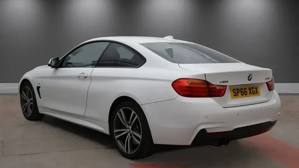 Used BMW 420 Coupé M Sport 184 HP (135 kW) 2016 White Coupe