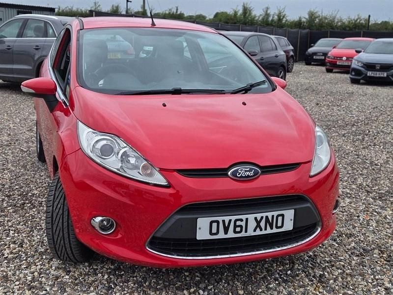 Used Ford Fiesta Zetec 2012 Red Hatchback