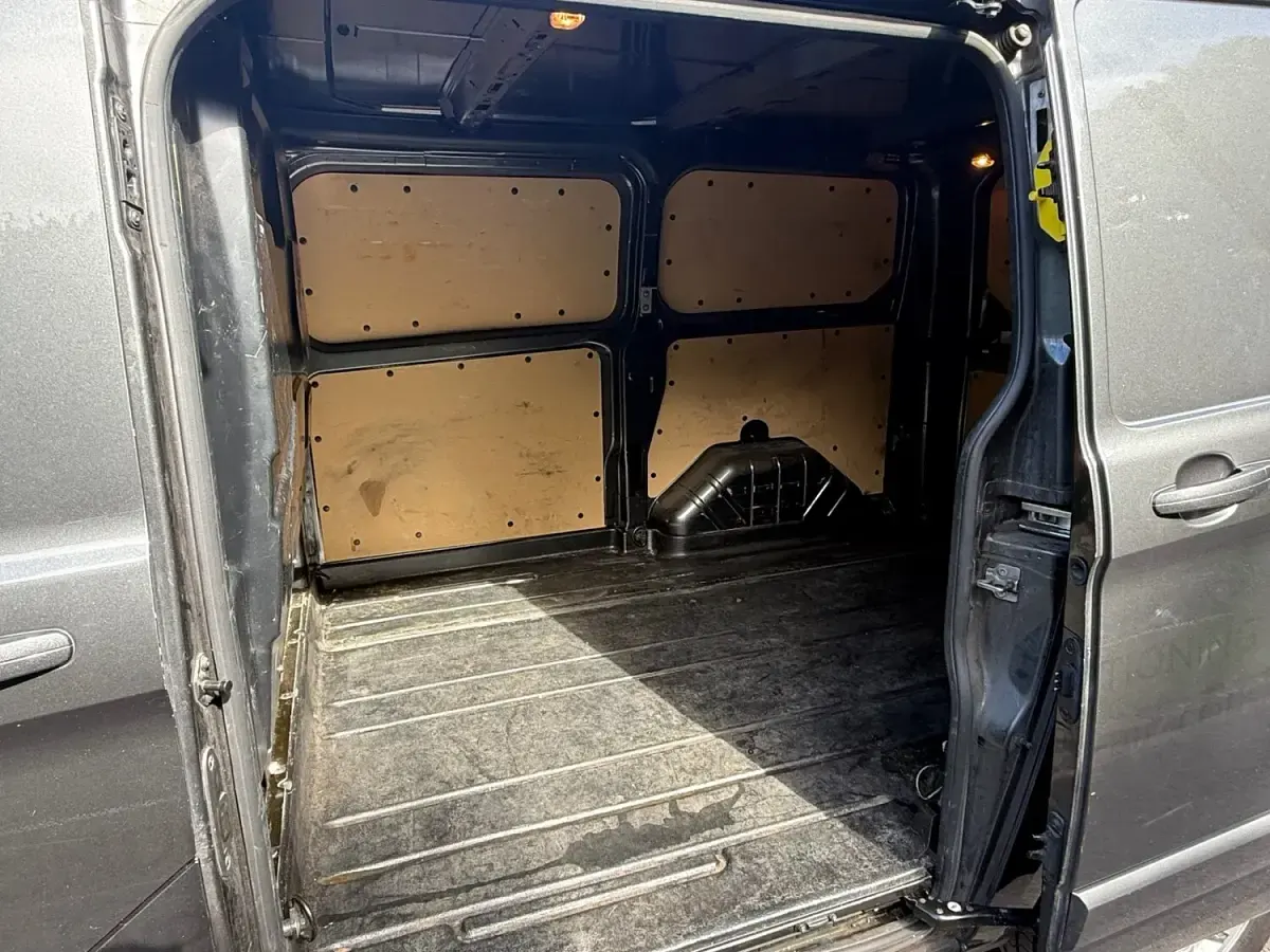 Used Ford Transit Custom Limited 130 HP (95 kW) 2017 Grey Van