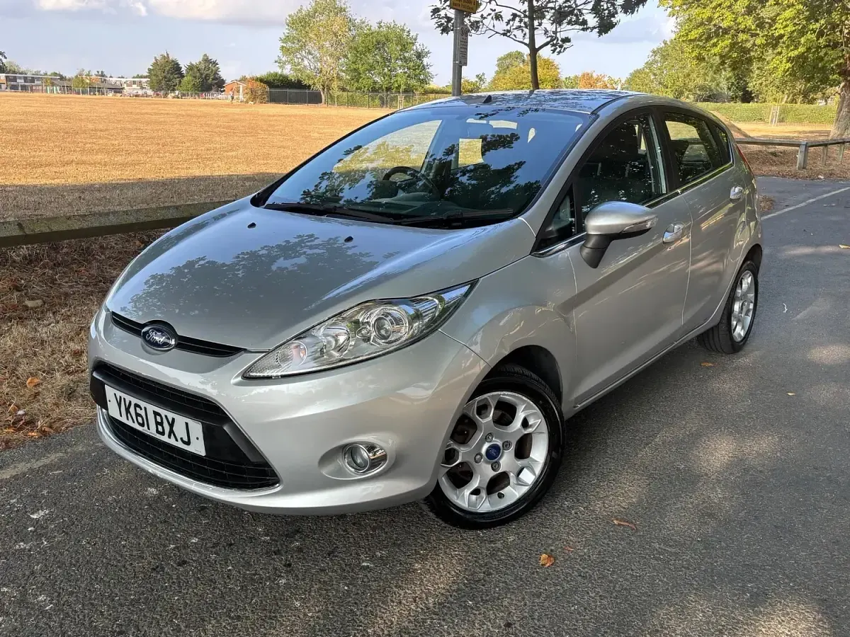 Used Ford Fiesta Zetec 2011 Silver Hatchback