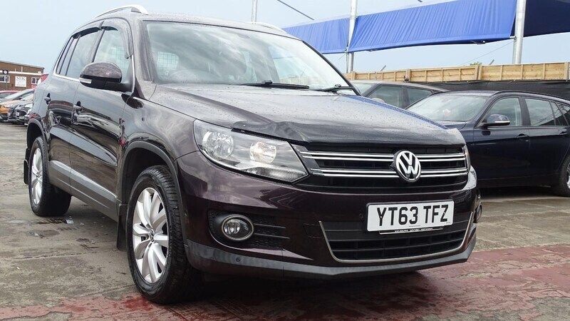 Purple Used 2013 VW Tiguan Match SUV | £5,795 (Fair price) - Image 1/4