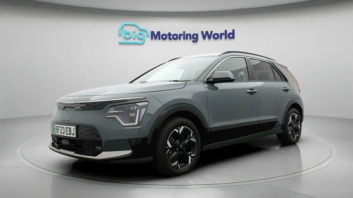 Used Kia e-Niro 147 kW (201 HP) 2023 Green SUV
