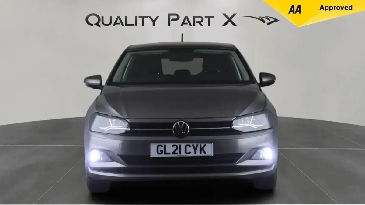 Begagnad VW Polo Match 2021 Grå Halvkombi