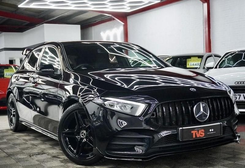 Used Mercedes A180 AMG Line Premium 136 HP (100 kW) 2018 Black Hatchback