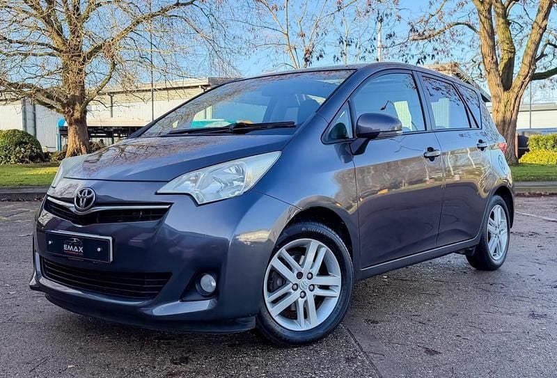 Grey Used 2011 Toyota Verso Multidrive S MPV | £6,490 (Fair price) - Image 1/3