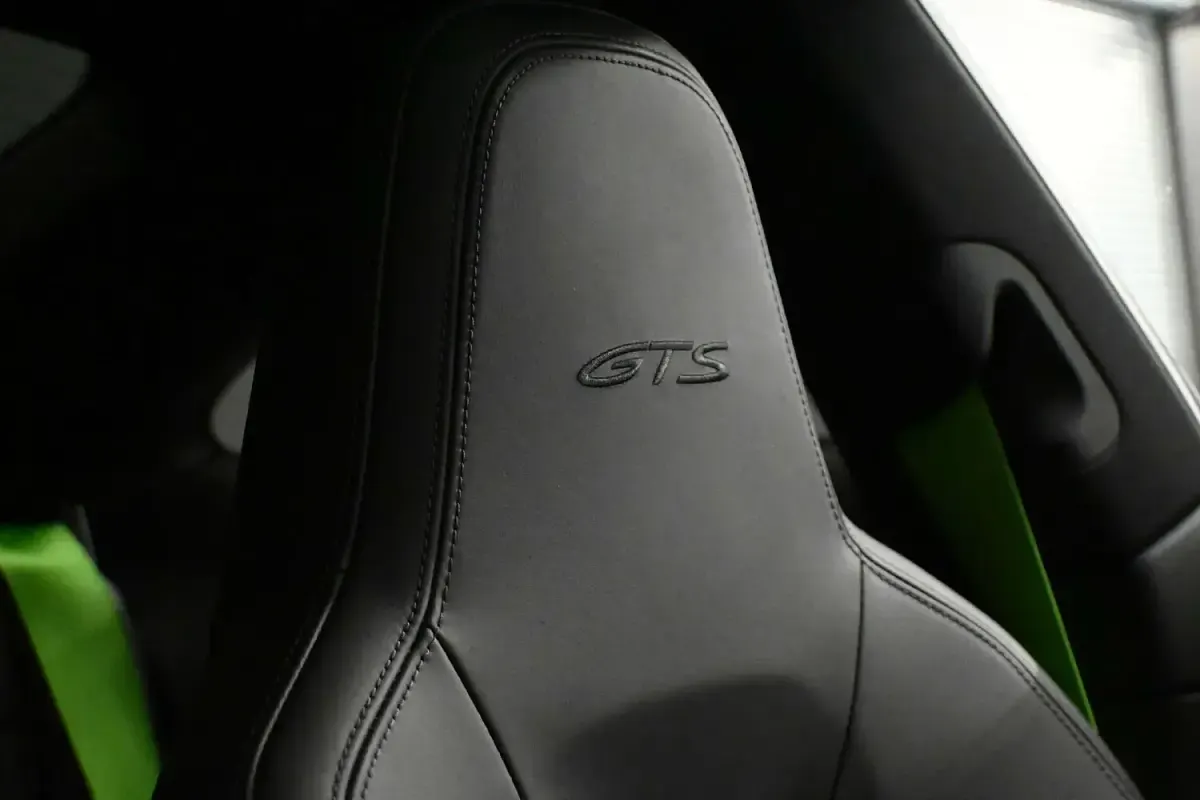 Used Porsche 911 Carrera 4 GTS 480 HP (353 kW) 2023 Green Coupe