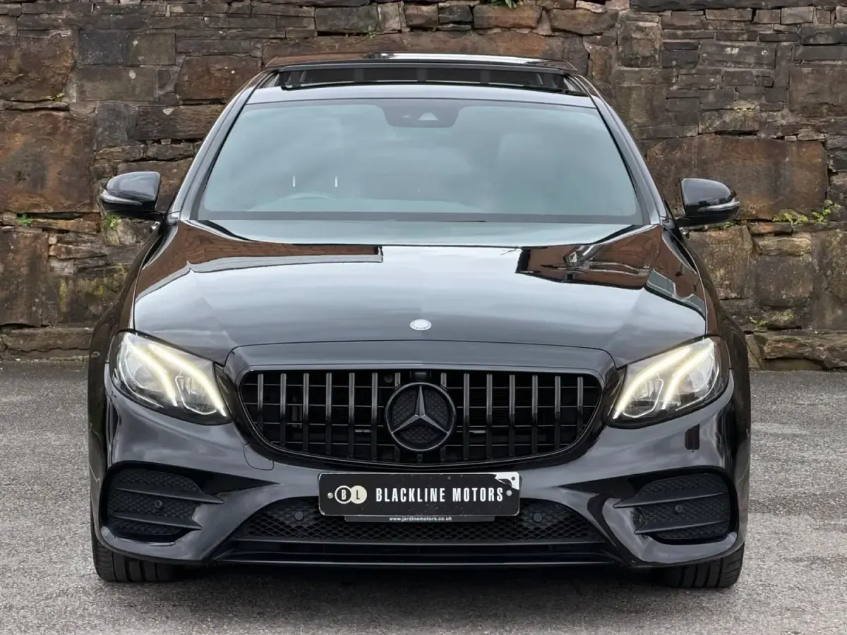 Usado Mercedes E220 AMG Line Premium 2017 Preto Sedan