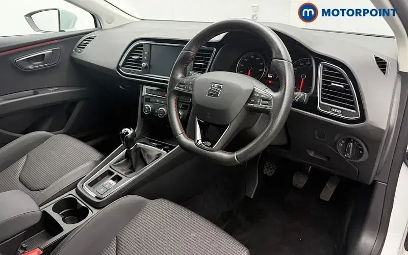 Used Seat Leon FR 131 HP (96 kW) 2019 White Estate