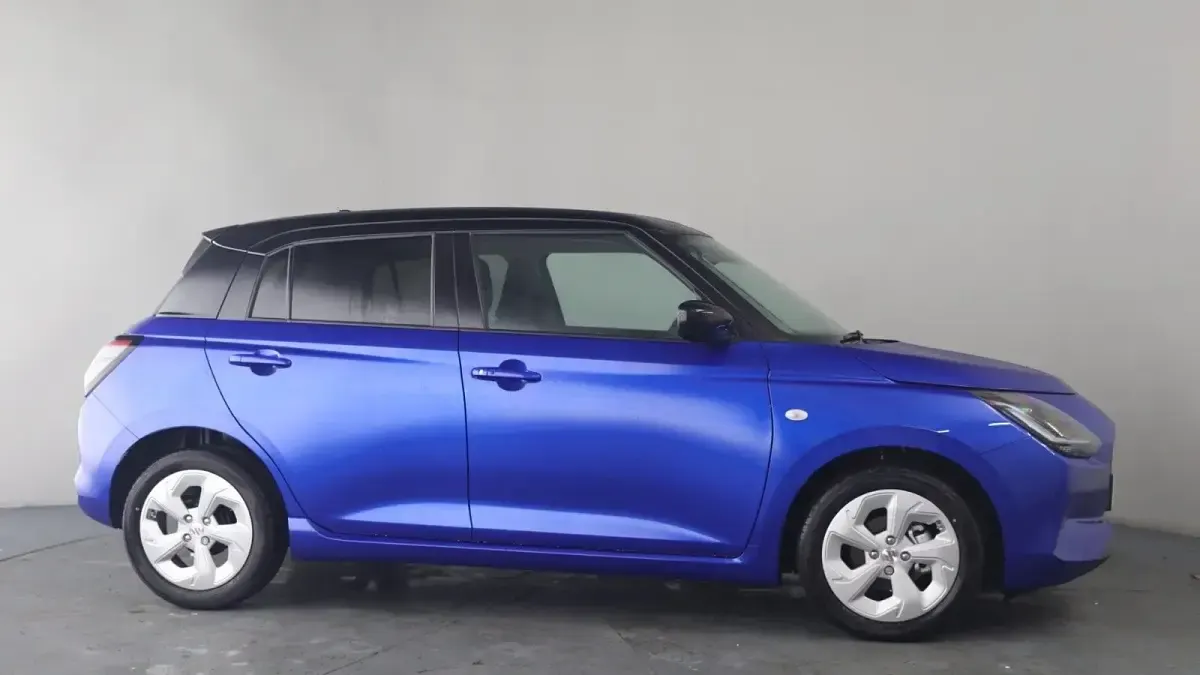New Suzuki Swift 2025 Frontier blue/super black Hatchback