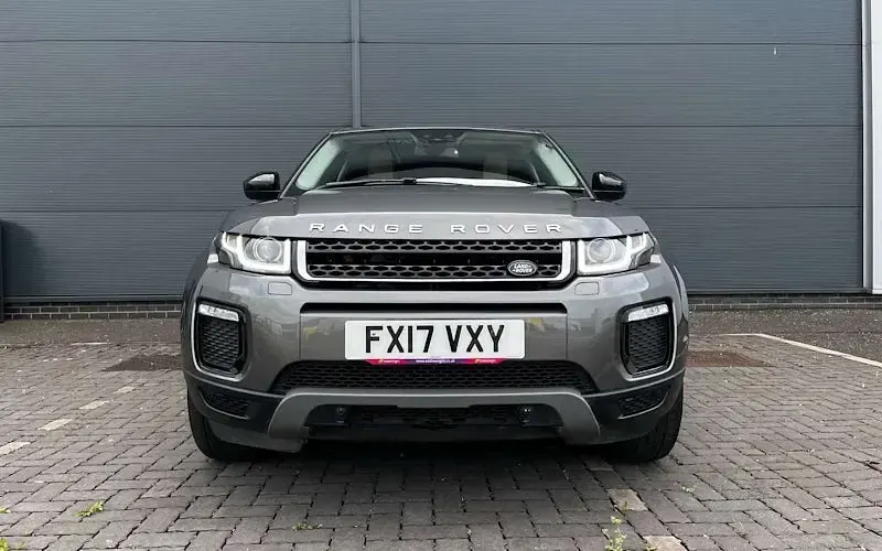 Used Land Rover Range Rover evoque SE 179 HP (131 kW) 2017 Hatchback