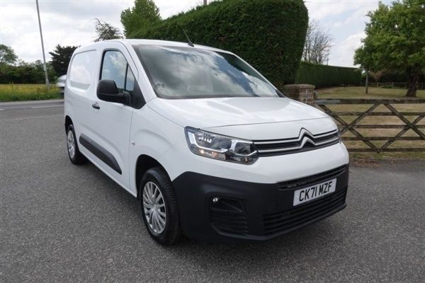 White Used 2021 Citroën Berlingo MPV | £14,388 (Expensive) - Image 1/1