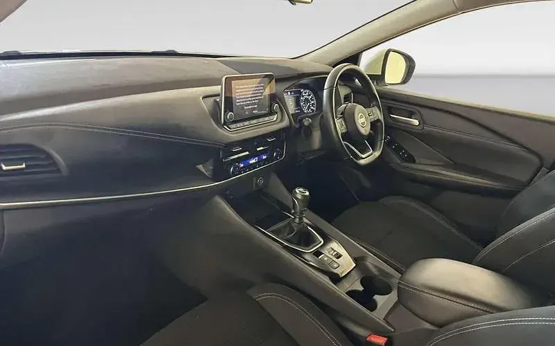 Used Nissan Qashqai Acenta Premium 140 HP (102 kW) 2022 White SUV