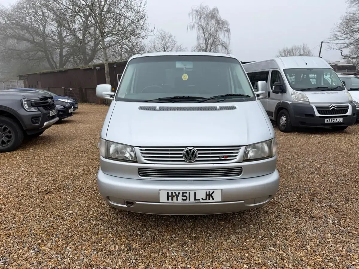 Used VW Caravelle 140 HP (102 kW) 2002 Silver Van