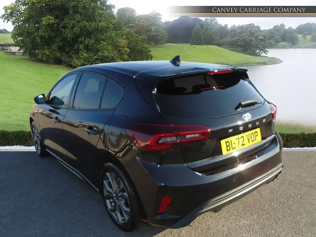 Used Ford Focus ST-Line 152 HP (111 kW) 2023 Black Hatchback