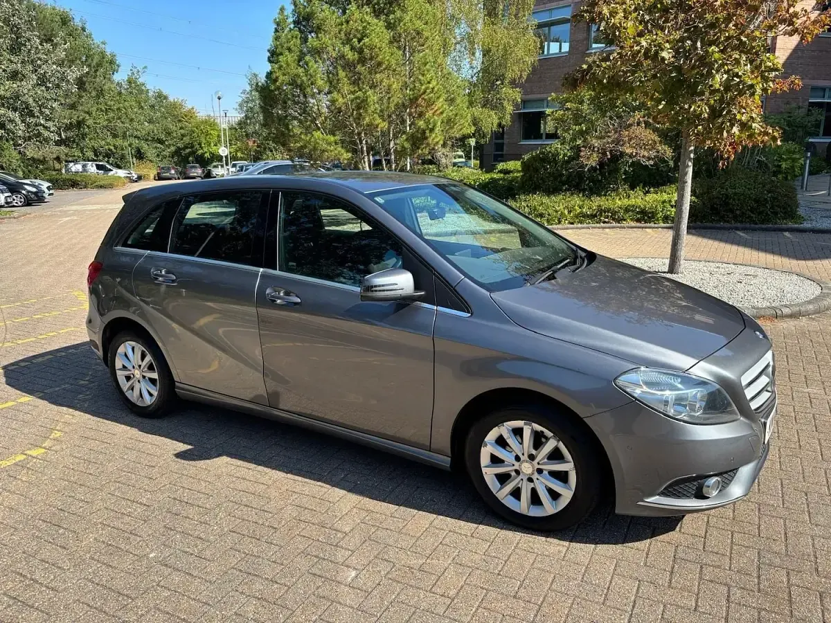 Used Mercedes B180 SE 109 HP (80 kW) 2014 Grey Hatchback