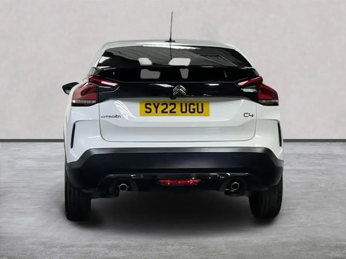 Used Citroën C4 PureTech 130 HP (95 kW) 2022 White Hatchback