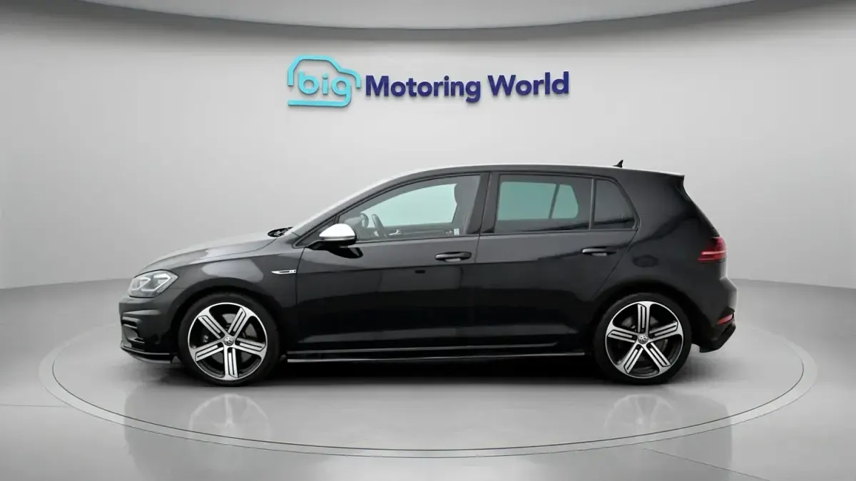 Używany VW Golf VII R 300 KM (220 kW) 2020 Czarny Hatchback