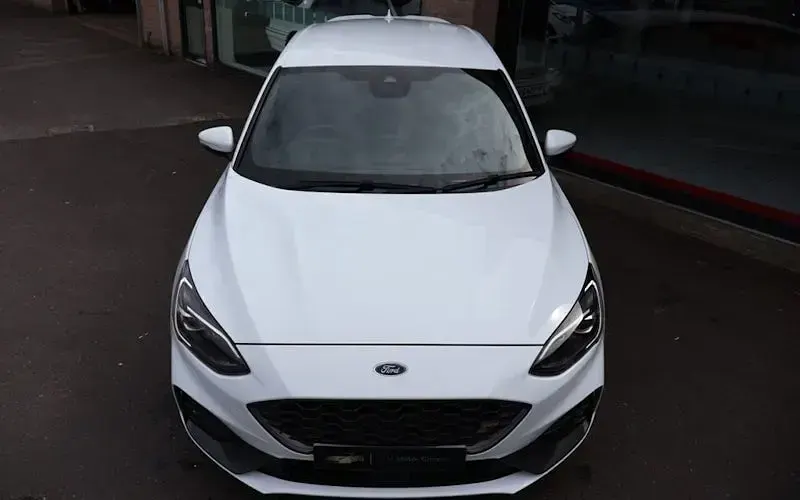 Używany Ford Focus ST 280 KM (205 kW) 2020 Biały Hatchback