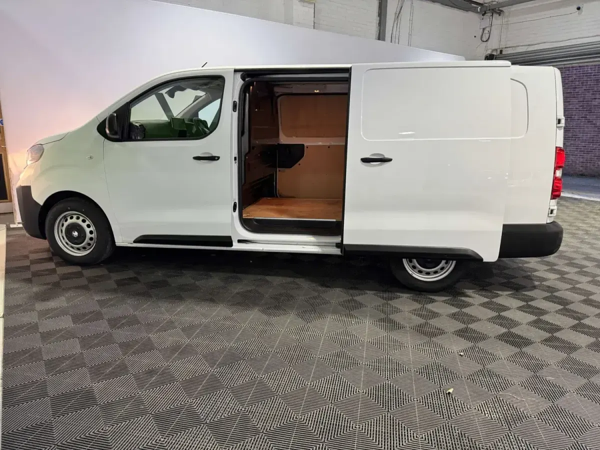 Gebraucht Vauxhall Vivaro 2024 Weiß Van / Kleinbus