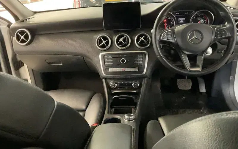 Used Mercedes A180 Premium 109 HP (80 kW) 2017 Silver Hatchback