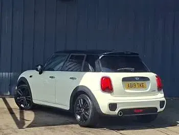 Used Mini Cooper Sport 136 HP (100 kW) 2019 White Hatchback