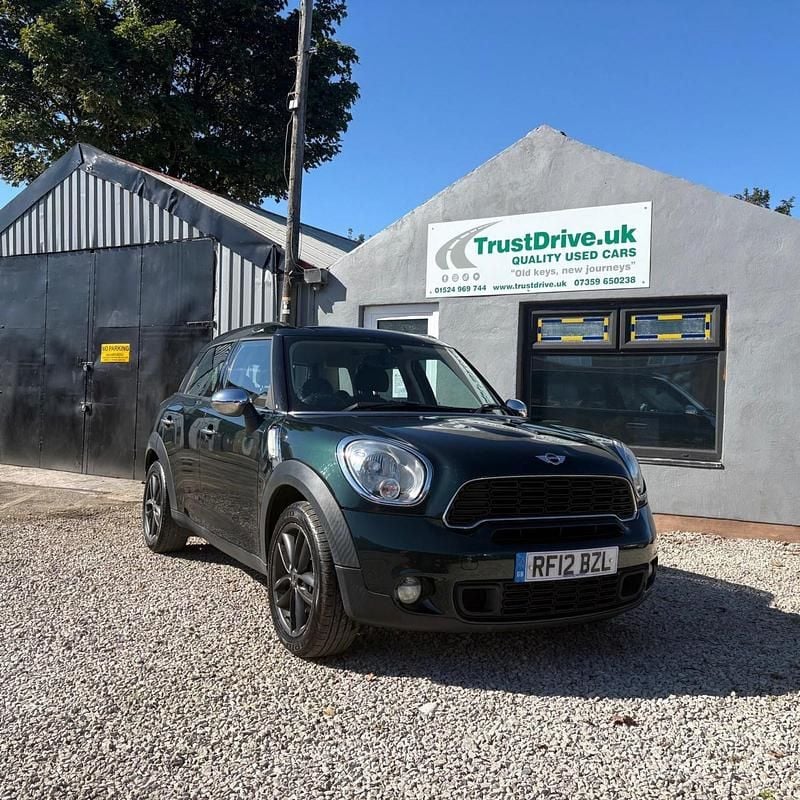Green Used 2012 Mini Cooper SD Countryman SUV | £3,795 (Good price) - Image 1/4