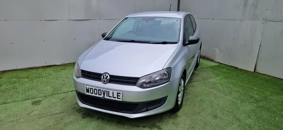 Usado VW Polo S 2013 Prateado Citadino