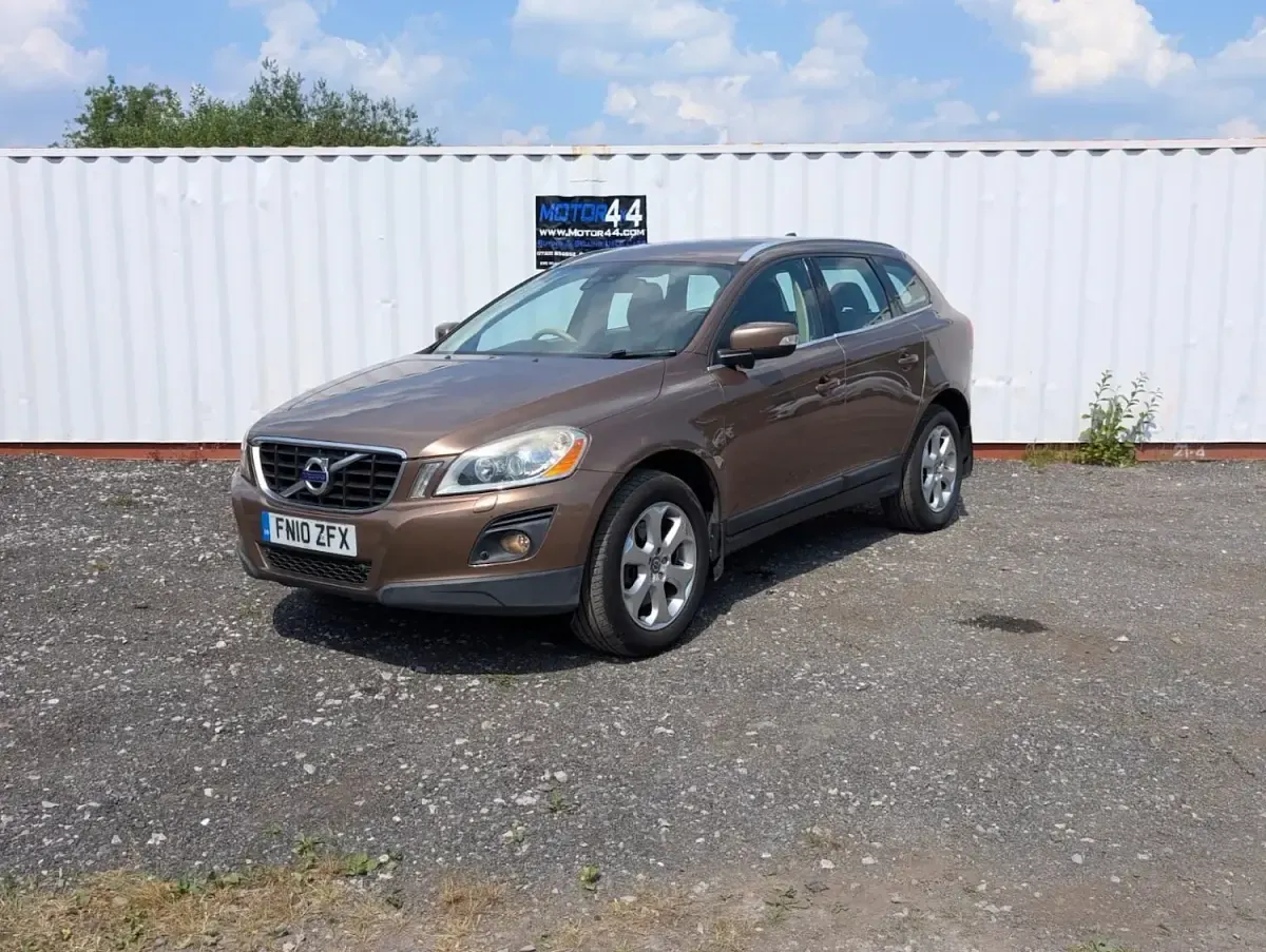 Used Volvo XC60 SE Lux 2010 Bronze SUV