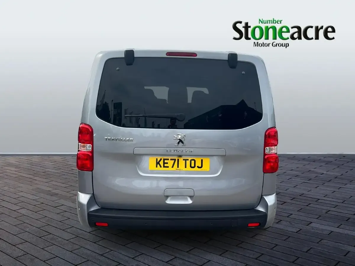 Used Peugeot Traveller Allure 175 HP (128 kW) 2021 Grey MPV