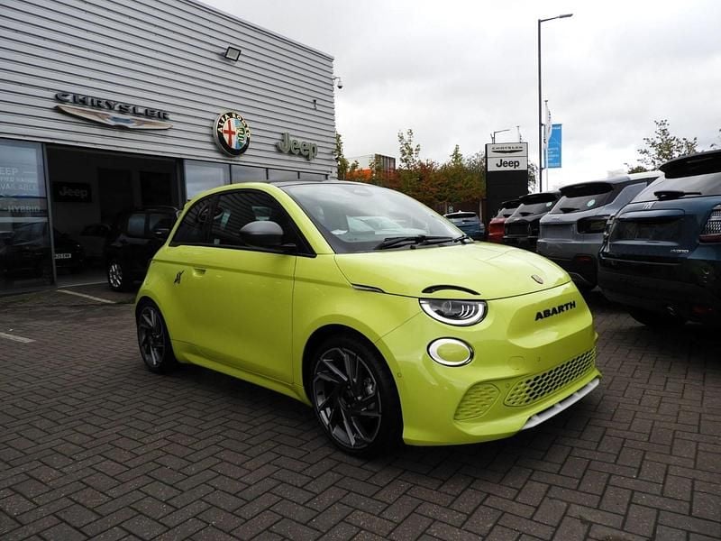 Green New 2025 Abarth 500e Scorpionissima Hatchback | £28,995 (Fair price) - Image 1/4