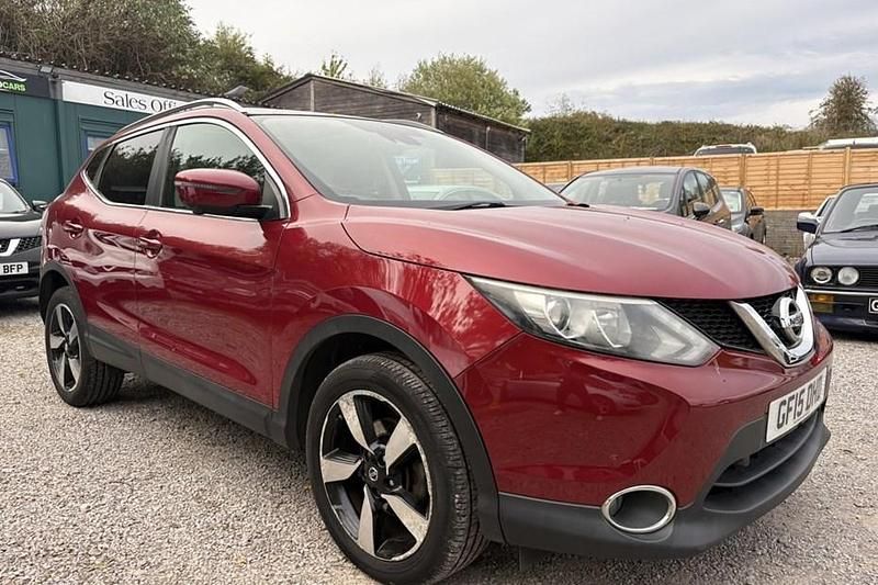 Red Used 2015 Nissan Qashqai N-TEC SUV | £6,495 (Fair price) - Image 1/1
