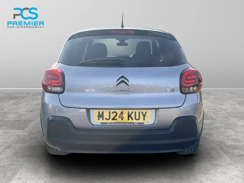 Used Citroën C3 PureTech 110 HP (80 kW) 2024 Cumulus grey metallic Hatchback